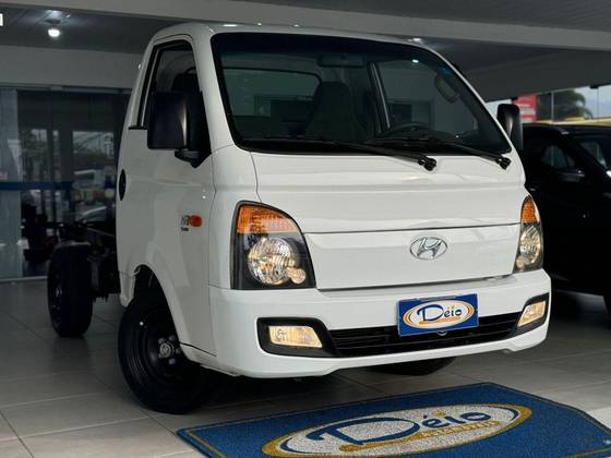 HYUNDAI HR 2.5 LONGO SEM CAÇAMBA 4X2 16V 130CV TURBO INTERCOOLER DIESEL 2P MANUAL